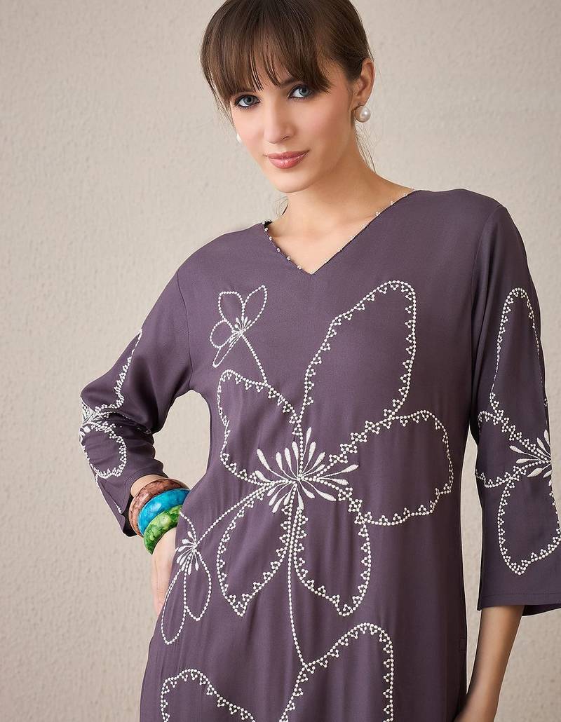 Women Floral Embroidered Regular Thread Work Kurta with Palazzos