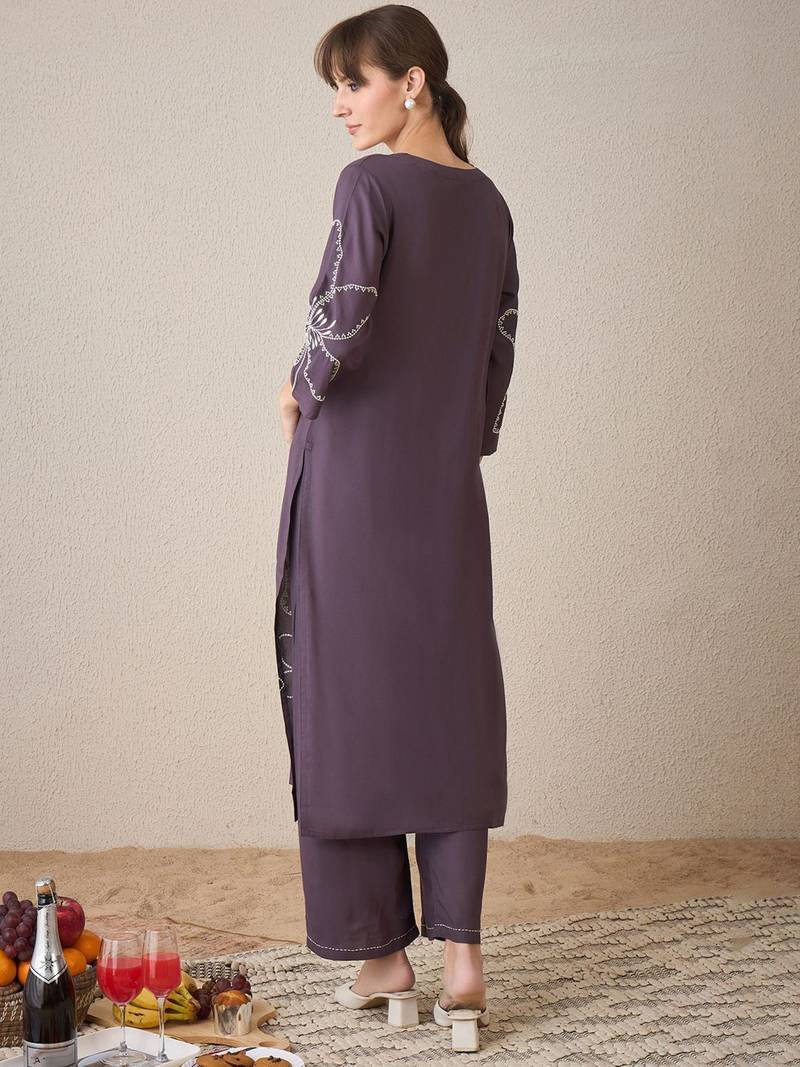 Women Floral Embroidered Regular Thread Work Kurta with Palazzos