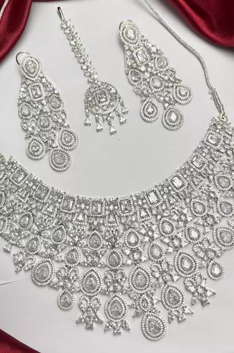 Luxury CZ Bridal Choker Necklace Set, Indian Wedding Jewelry, Crystal Earrings Maang Tikka