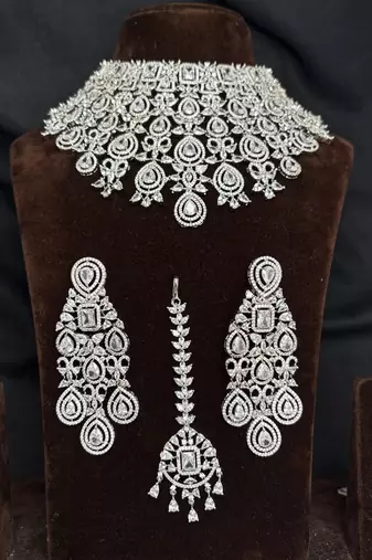 Luxury CZ Bridal Choker Necklace Set, Indian Wedding Jewelry, Crystal Earrings Maang Tikka