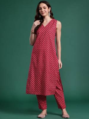 Floral Printed Regular Pure Cotton Kurta with Trousers 4