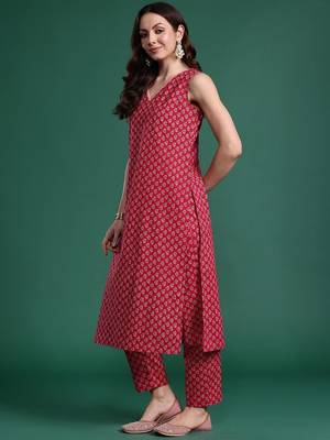 Floral Printed Regular Pure Cotton Kurta with Trousers 5