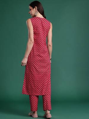 Floral Printed Regular Pure Cotton Kurta with Trousers 6
