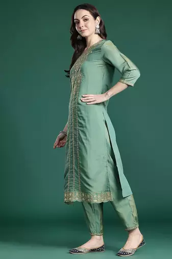 Ethnic Motifs Embroidered Gotta Patti Kurta with Trousers & Dupatta