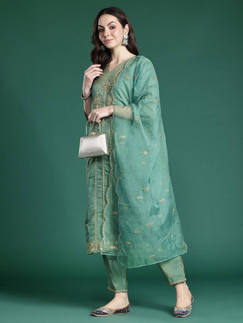 Ethnic Motifs Embroidered Gotta Patti Kurta with Trousers & Dupatta