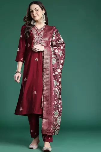 Women Floral Embroidered Thread Work Kurta With Trousers & Dupatta
