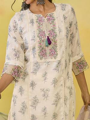 women floral printed regular thread work  cotton kurta with trousers & with dupatta 4