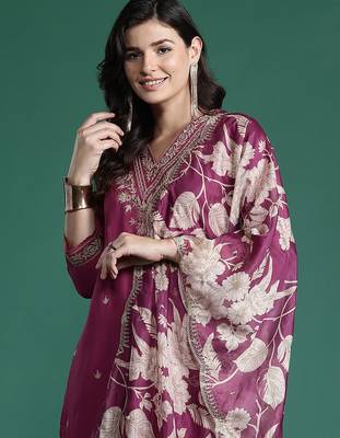 Ethnic Motifs Embroidered Thread Work Kurta with Salwar & With Dupatta 2