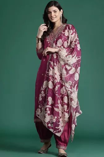Ethnic Motifs Embroidered Thread Work Kurta with Salwar & With Dupatta