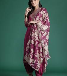 Ethnic Motifs Embroidered Thread Work Kurta with Salwar & With Dupatta