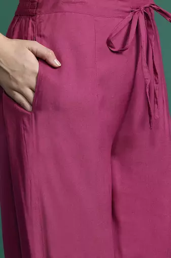 Ethnic Motifs Embroidered Thread Work Kurta with Salwar & With Dupatta