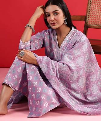 Ethnic Motifs Printed Regular Pure Cotton Straight Kurta with Trousers & Dupatta 1