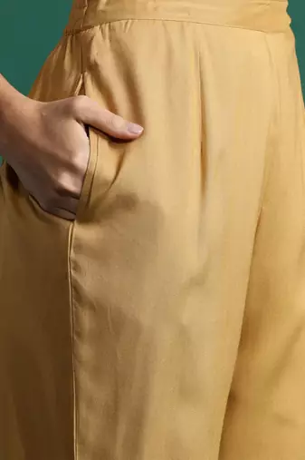 Bandhani Printed Thread Work Kurta with Trousers & With Dupatta