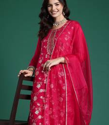 Women Floral Embroidered Kurta With Trousers & Dupatta