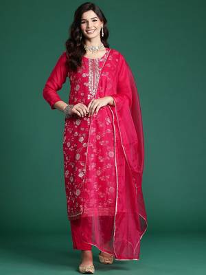 Women Floral Embroidered Kurta With Trousers & Dupatta 1