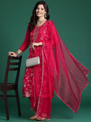 Women Floral Embroidered Kurta With Trousers & Dupatta 8