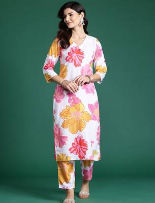 Floral Printed Kurta with Trousers 4