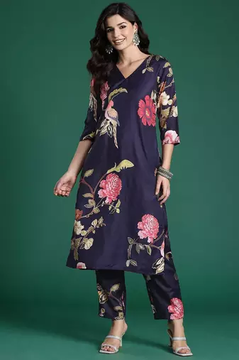 Women Floral Printed Kurta with Trousers