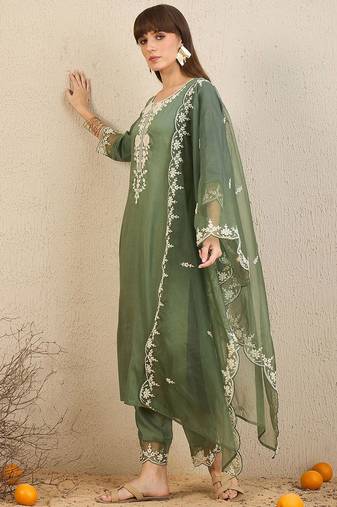 Floral Embroidered Straight Kurta With Trousers & Dupatta