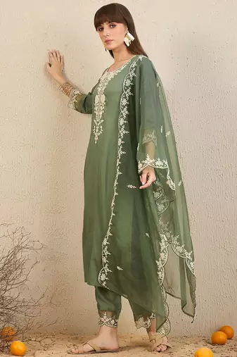 Floral Embroidered Straight Kurta With Trousers & Dupatta