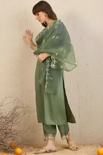 Floral Embroidered Straight Kurta With Trousers & Dupatta