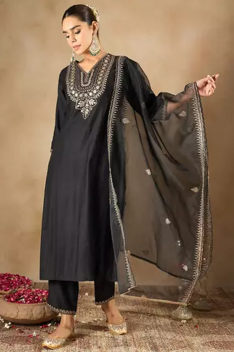 Women Ethnic Motifs Embroidered Regular Liva Kurta with Trousers & With Dupatta