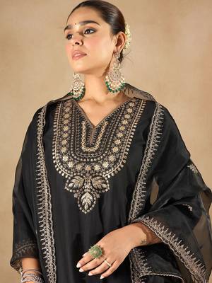 Women Ethnic Motifs Embroidered Regular Liva Kurta with Trousers & With Dupatta 2