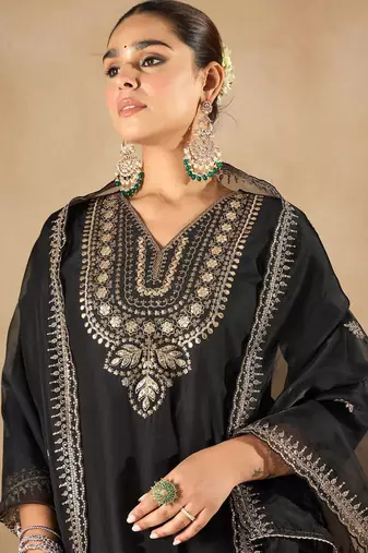 Women Ethnic Motifs Embroidered Regular Liva Kurta with Trousers & With Dupatta