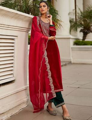 Women Ethnic Motifs Embroidered Regular Sequinned Velvet Kurta with Trousers & With Dupatta 4