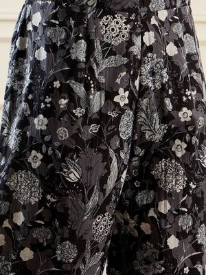 Women Floral Printed Regular Pure Cotton Kurta with Trousers 3