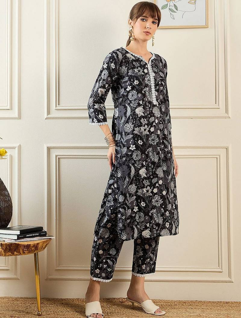 Women Floral Printed Regular Pure Cotton Kurta with Trousers