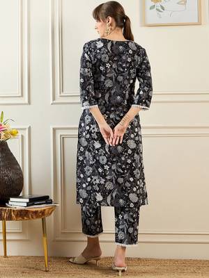 Women Floral Printed Regular Pure Cotton Kurta with Trousers 5