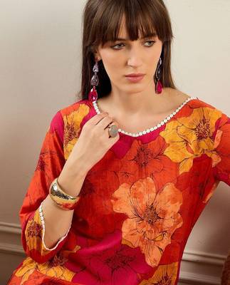 Women Orange Kurta Sets 2