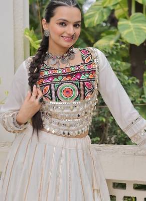 Off White Roman Chaniya Choli - Free Size  4