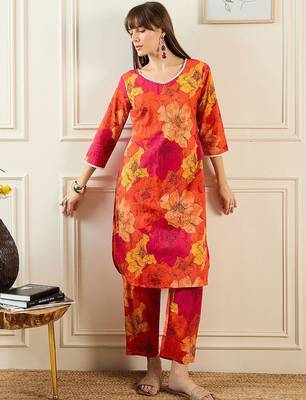 Floral Printed V-Neck Pure Cotton Straight Kurta With Trousers 1