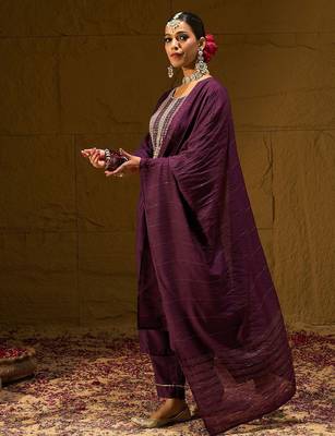 Burgundy Floral Embroidered Sequinned Dobby Weave Kurta with Trousers & Dupatta 3