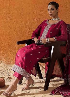 Ethnic Motifs Embroidered Thread Work Straight Kurta With Trousers & Dupatta 1