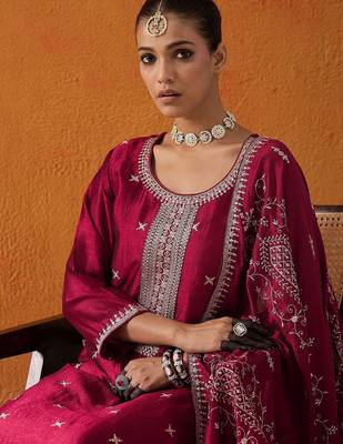 Ethnic Motifs Embroidered Thread Work Straight Kurta With Trousers & Dupatta 2