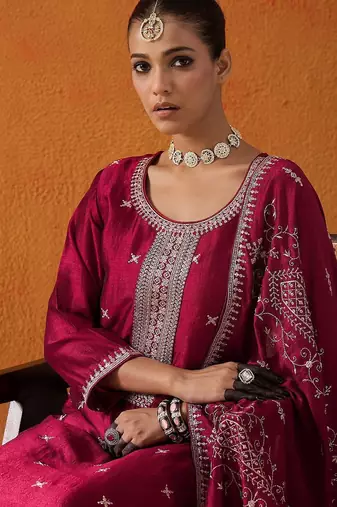 Ethnic Motifs Embroidered Thread Work Straight Kurta With Trousers & Dupatta