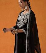 Floral Embroidered Thread Work Straight Kurta With Trousers & Dupatta