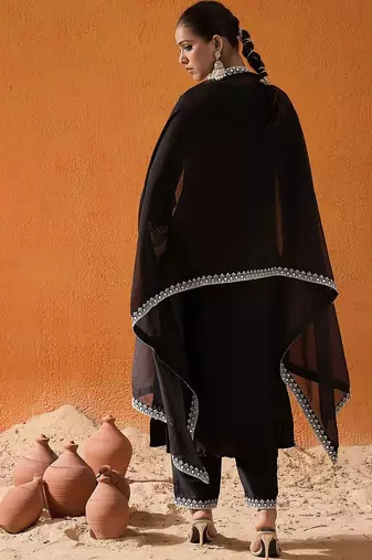 Floral Embroidered Thread Work Straight Kurta With Trousers & Dupatta