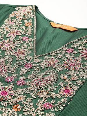 Floral Embroidered Zari Pleated Liva Kurta With Trousers & Dupatta 3