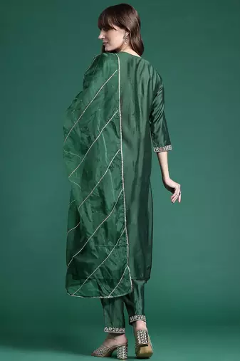 Floral Embroidered Zari Pleated Liva Kurta With Trousers & Dupatta