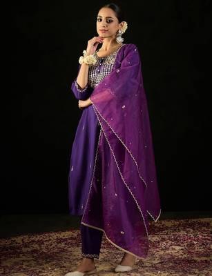 Round Neck Ethnic Motifs Embroidered Sequinned Kurta with Trouser & Dupatta 7