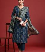 Floral Printed Pure Cotton Kurta With Trousers & Dupatta