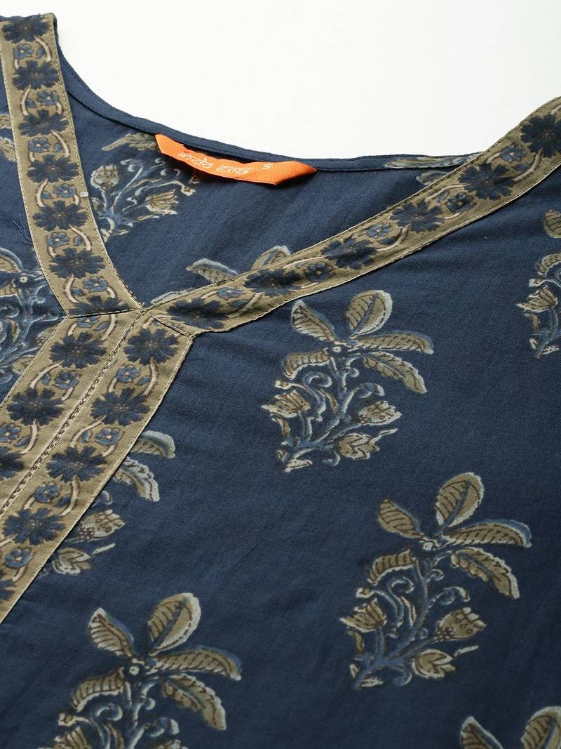 Floral Printed Pure Cotton Kurta With Trousers & Dupatta