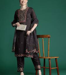 Floral Embroidered Kurta With Trousers & Dupatta