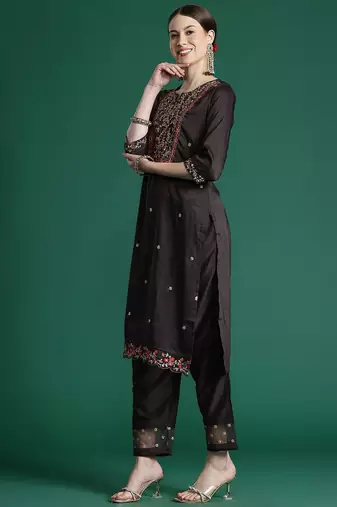 Floral Embroidered Kurta With Trousers & Dupatta