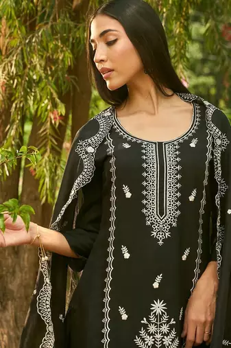 Ethnic Motifs Embroidered Regular Thread Work Kurta with Trousers & Dupatta