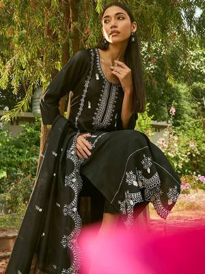 Ethnic Motifs Embroidered Regular Thread Work Kurta with Trousers & Dupatta 6